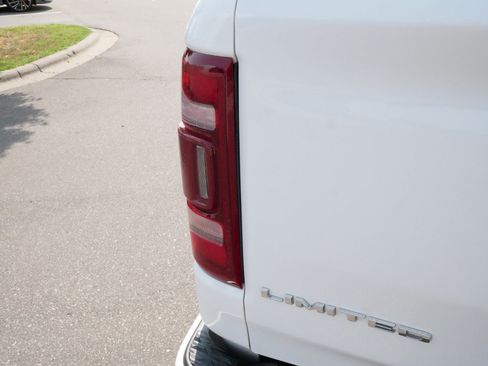 Used 2022 RAM 1500 Limited AWD/4WD image 17