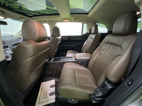 Used 2017 Lincoln MKT AWD w/ Technology Package image 28