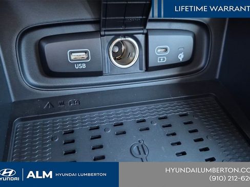 New 2026 Hyundai Venue SEL FWD image 28
