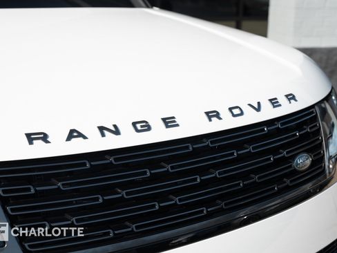 Used 2023 Land Rover Range Rover SE image 4