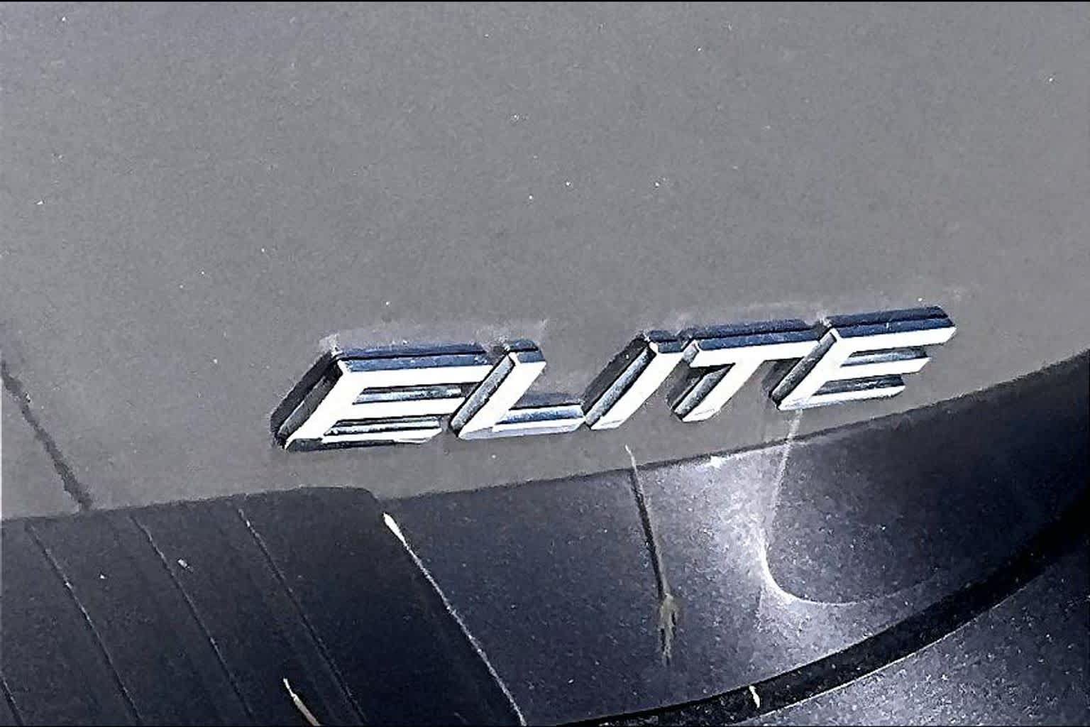 Used 2024 Honda Odyssey Elite image 9