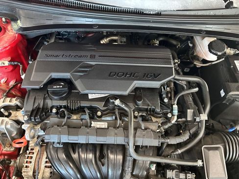 Used 2021 Hyundai Elantra SEL image 13