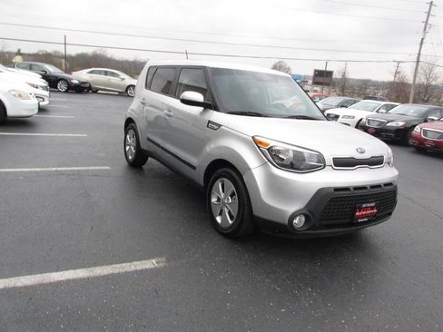 Used 2015 Kia Soul FWD image 5