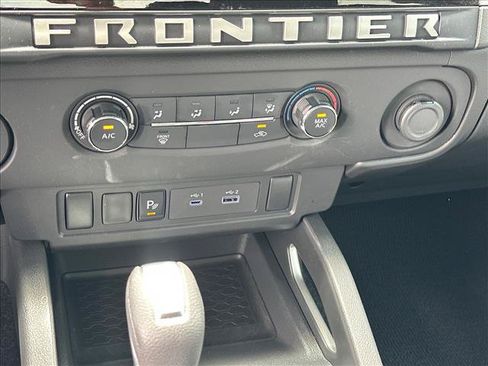 Certified 2025 Nissan Frontier SV RWD image 23