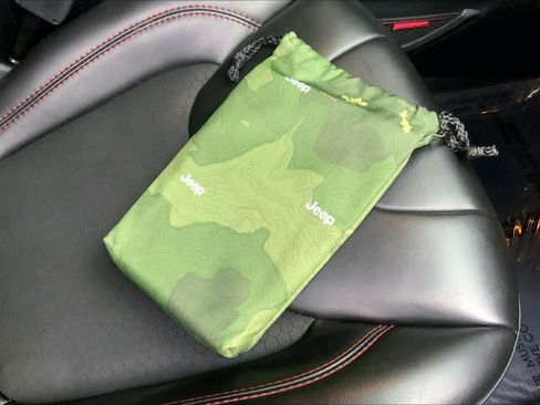 Used 2022 Jeep Cherokee Trailhawk w/ Trailer Tow Group image 15