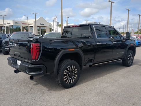 Used 2024 GMC Sierra 2500 Denali Ultimate image 5