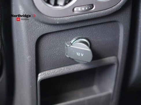 Used 2017 Volkswagen Tiguan Limited w/ Premium Package image 32