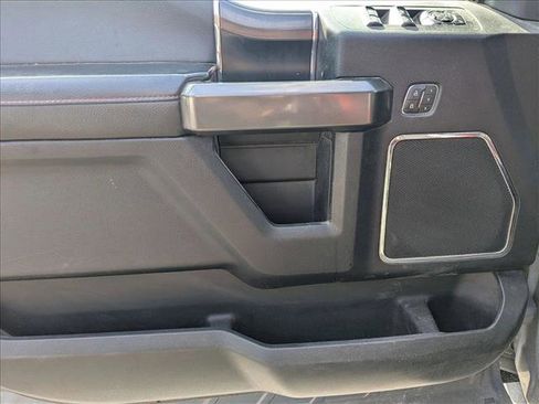 Used 2019 Ford F150 Lariat w/ Equipment Group 502A Luxury image 9