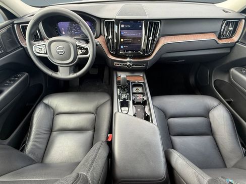 Used 2023 Volvo XC60 B5 Plus w/ Protection Package Premier image 22