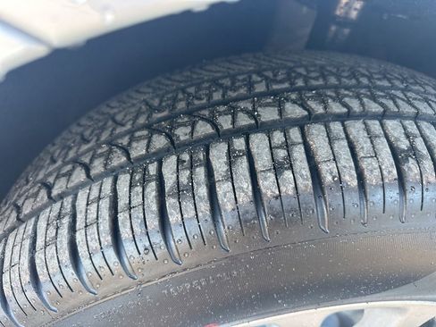 New 2026 Chrysler Pacifica Select image 31