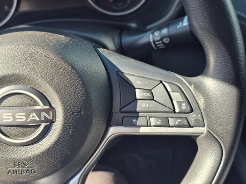 Used 2024 Nissan Sentra SV FWD image 18