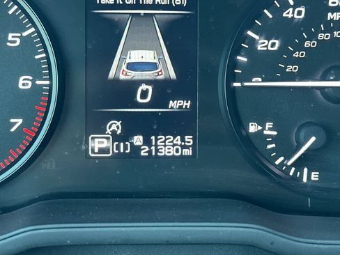 Used 2024 Subaru Crosstrek 2.0i image 23