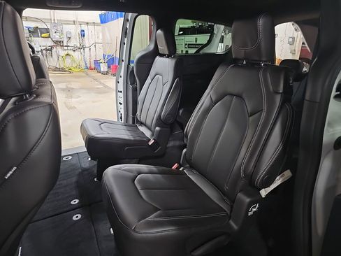 New 2026 Chrysler Voyager LX image 14