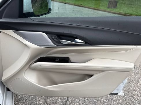 Used 2022 Cadillac CT4 Luxury w/ Sun And Sound Package RWD image 30