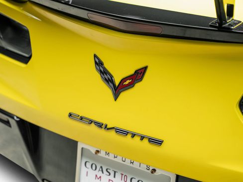 Used 2016 Chevrolet Corvette Z06 w/ 3LZ Preferred Equipment Group RWD image 16