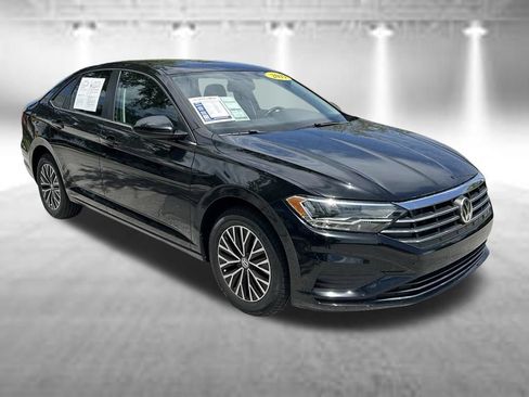 Used 2019 Volkswagen Jetta SE FWD image 3