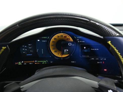 Used 2022 Ferrari SF90 Spider image 15