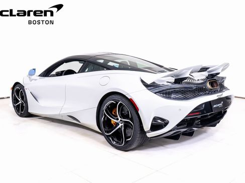 Used 2025 McLaren 750S RWD image 3