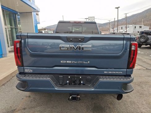 Used 2024 GMC Sierra 3500 Denali Ultimate image 5