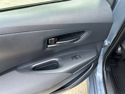 Used 2025 Toyota Corolla LE FWD image 26