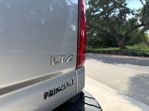 Used 2020 Chevrolet Silverado 2500 LTZ w/ LTZ Texas Edition AWD/4WD image 13