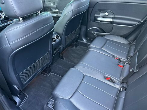 Used 2020 Mercedes-Benz GLB 250 image 12