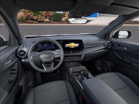 New 2026 Chevrolet Equinox LT w/ Convenience Package II image 15