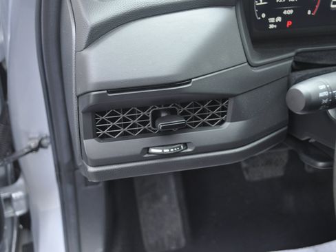 Certified 2025 Honda Accord LX image 16