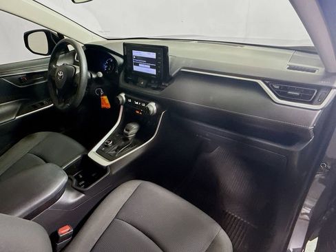 Used 2022 Toyota RAV4 LE image 28