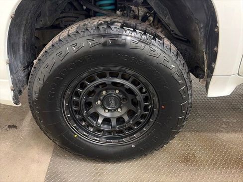 Used 2015 Lexus GX 460 Luxury w/ Preferred Accessory Package image 40