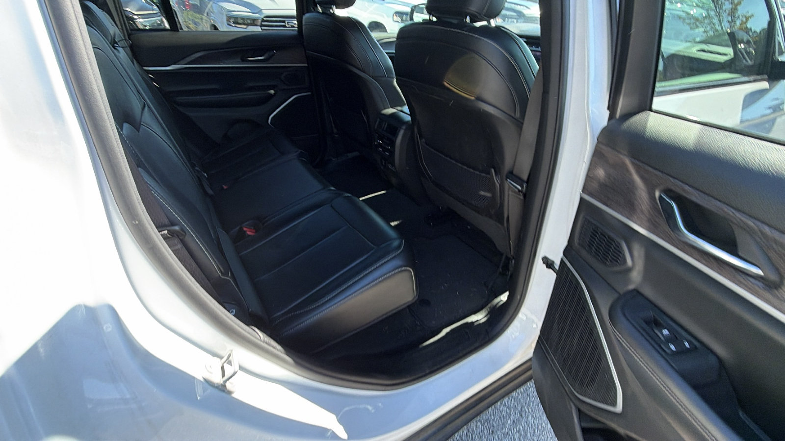 Used 2024 Jeep Grand Cherokee Limited 4xe AWD/4WD image 22