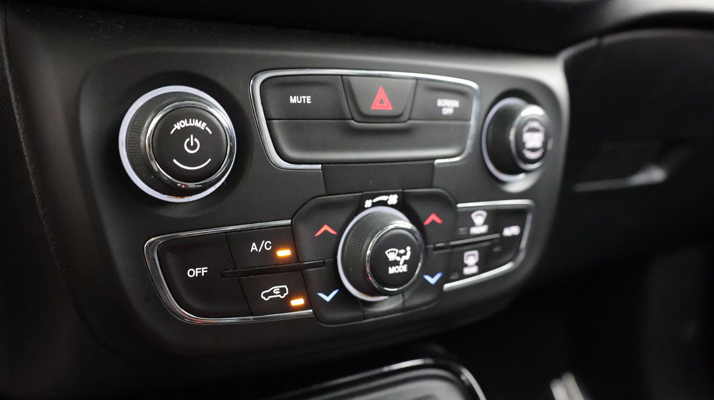 Used 2020 Jeep Compass Limited FWD image 22