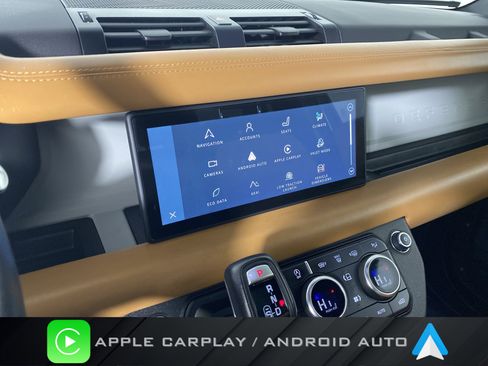 Used 2023 Land Rover Defender 90 X-Dynamic SE image 5