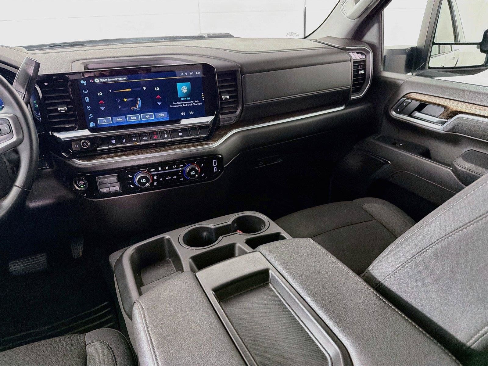Used 2025 Chevrolet Silverado 3500 LT w/ Safety Package AWD/4WD image 28