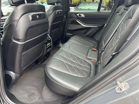 Used 2024 BMW X5 xDrive40i image 11