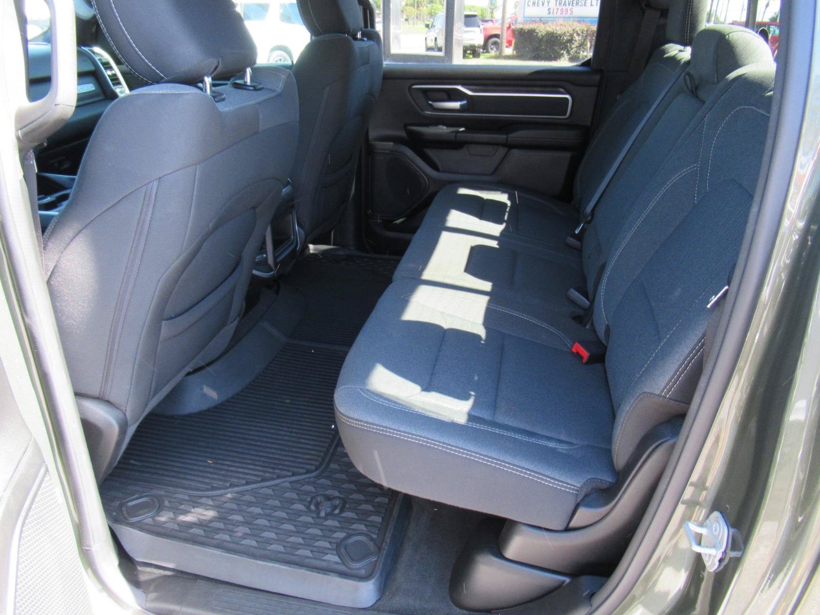 Used 2021 RAM 1500 Big Horn RWD image 34