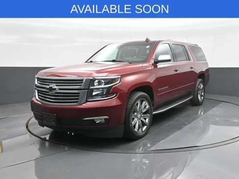 Used 2018 Chevrolet Suburban Premier AWD/4WD image 3