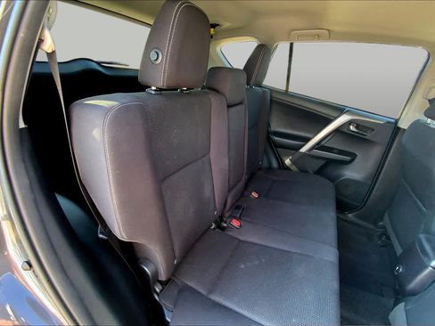 Used 2018 Toyota RAV4 XLE w/ Plus Extra Value Package AWD/4WD image 18
