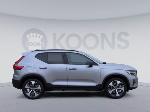 New 2026 Volvo XC40 B5 Plus w/ Protection Package Premier image 8