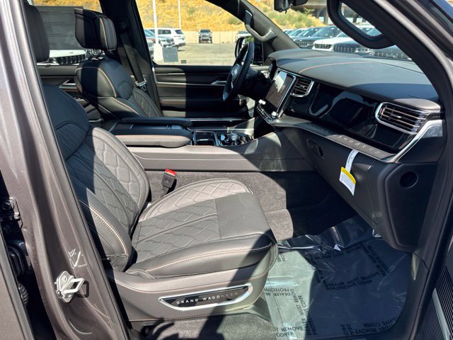 New 2026 Jeep Grand Wagoneer L Summit AWD/4WD image 34