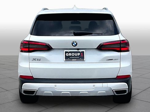 Used 2022 BMW X5 xDrive40i w/ Premium Package AWD/4WD image 4