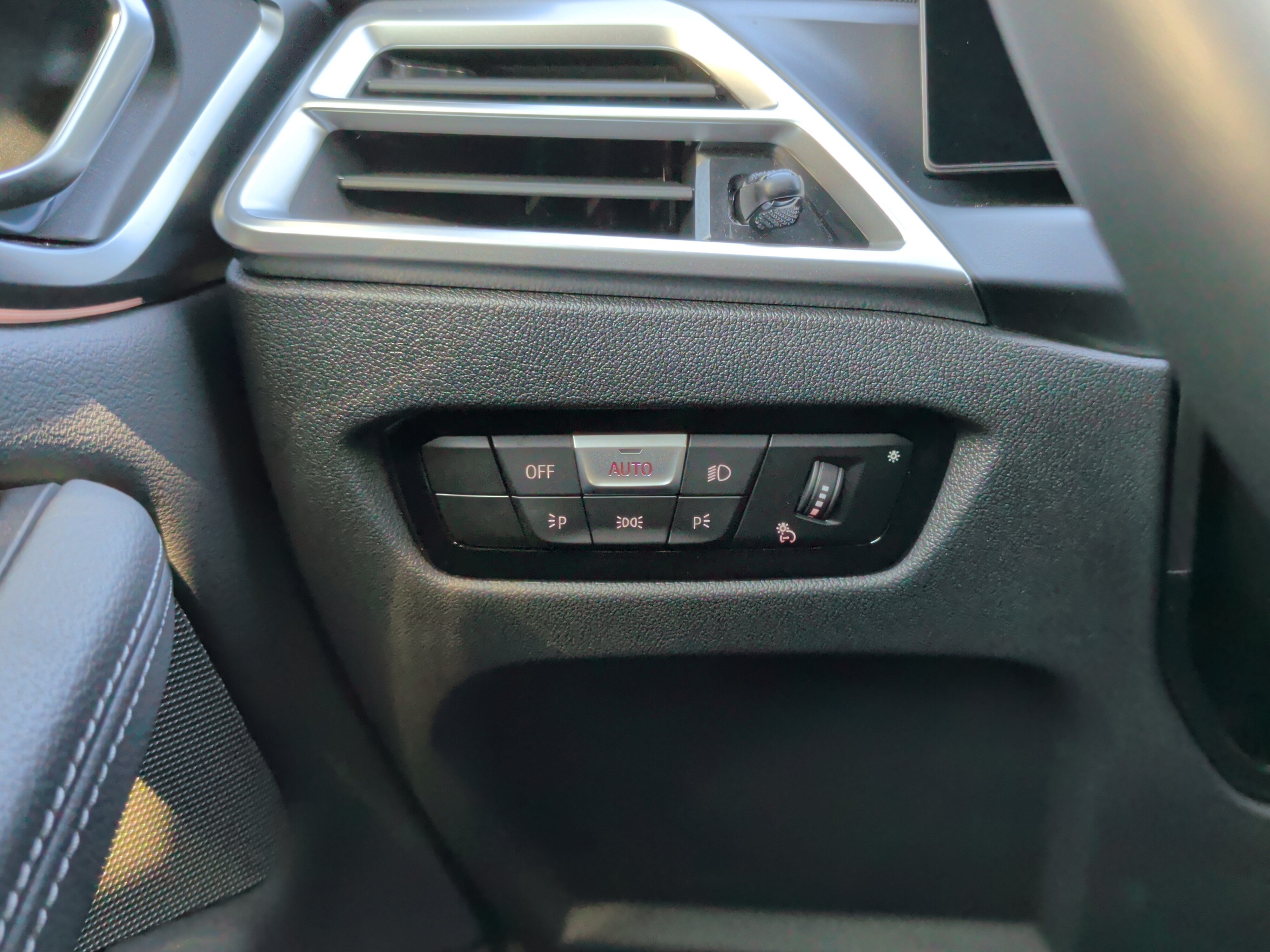 Certified 2026 BMW M440i w/ Premium Package RWD image 25