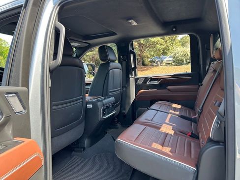 Used 2025 GMC Sierra 2500 Denali Ultimate AWD/4WD image 45