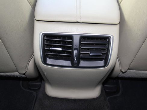Used 2015 Acura TLX FWD image 19