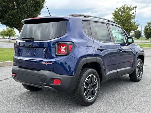 Used 2017 Jeep Renegade Trailhawk w/ Popular Equipment Group AWD/4WD image 7