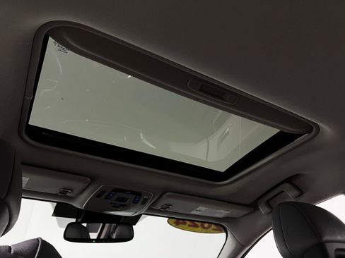 Certified 2024 Toyota Sienna XLE image 25