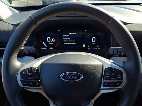 Certified 2025 Ford Explorer Active AWD/4WD image 21