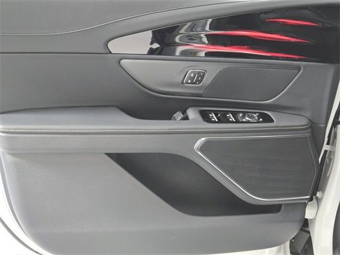 New 2026 Lincoln Nautilus Premier image 11