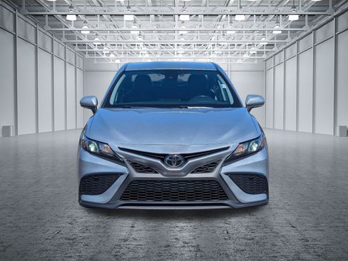 Used 2024 Toyota Camry SE FWD image 8