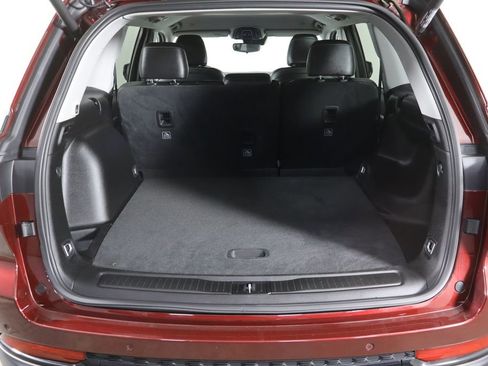 Used 2023 Jeep Grand Cherokee Limited w/ Black Appearance Package image 18